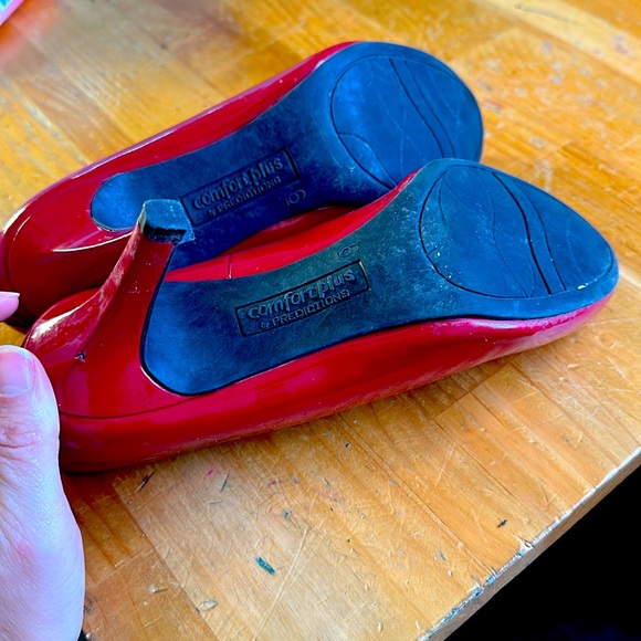 Red Comfort Plus Heels - Picture 2 of 11